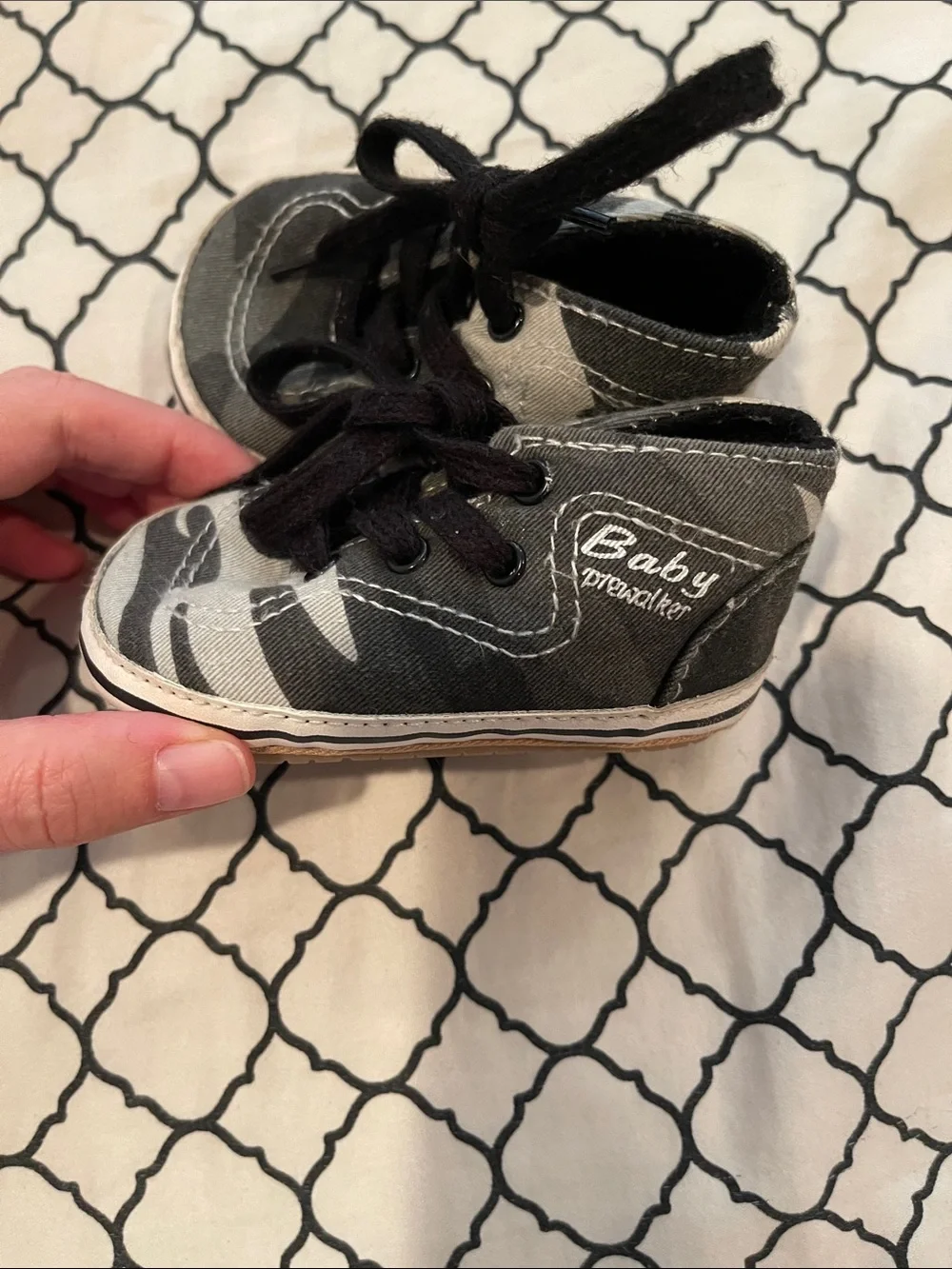 Kids Camouflage Canvas Sneakers - Black/Gray